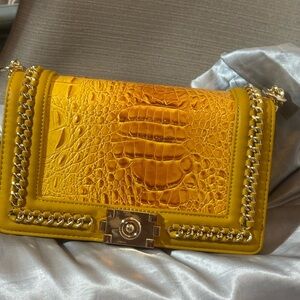 Yellow Croc-Embossed Chain Shoulder Bag
